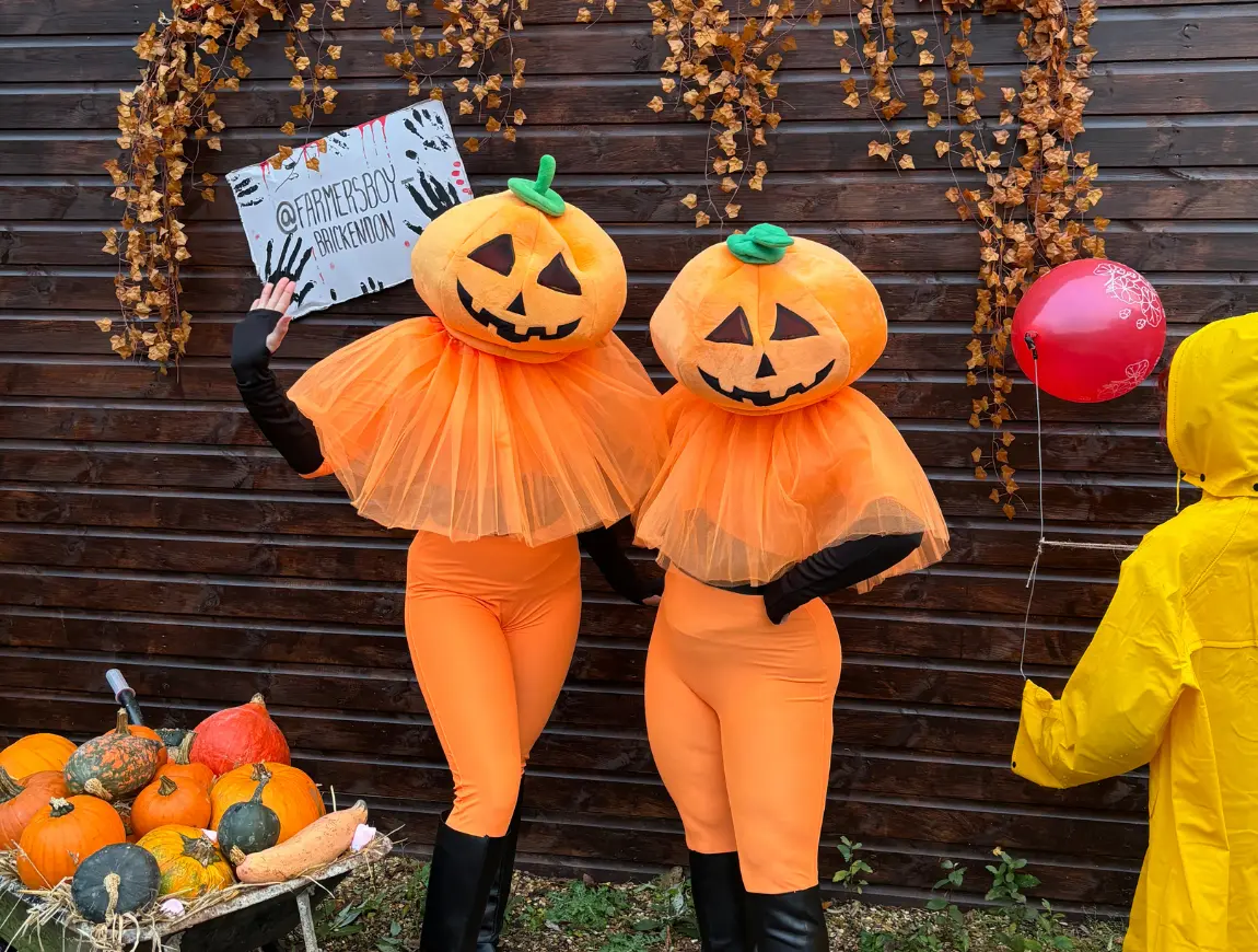https://beentertained.premiumproductions.uk/wp-content/uploads/2026/01/Acts-Dancers-Pumpkin-Heads-2.webp