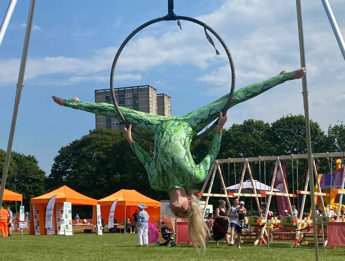 https://beentertained.premiumproductions.uk/wp-content/uploads/2026/01/Acts-Speciality-Acts-Aerial-Artists-2.webp